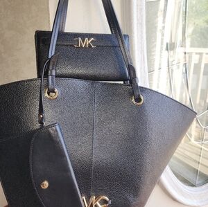 3 pc set MK Leather tote w/ matching wallet & pouch. Black Reed Collection